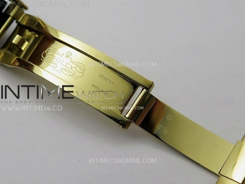 daytona-126518-904l-yg-qf-best-edition-gold-dial-gold-subdial-on-oysterflex-strap-sa4131 (8).jpg