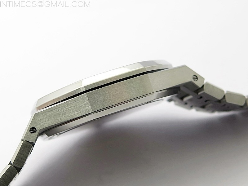 royal-oak-41mm-15500-frosted-ss-apsf-1-1-best-edition-gray-textured-dial-on-frosted-ss-bracelet-sa4302-super-clone (4).jpg