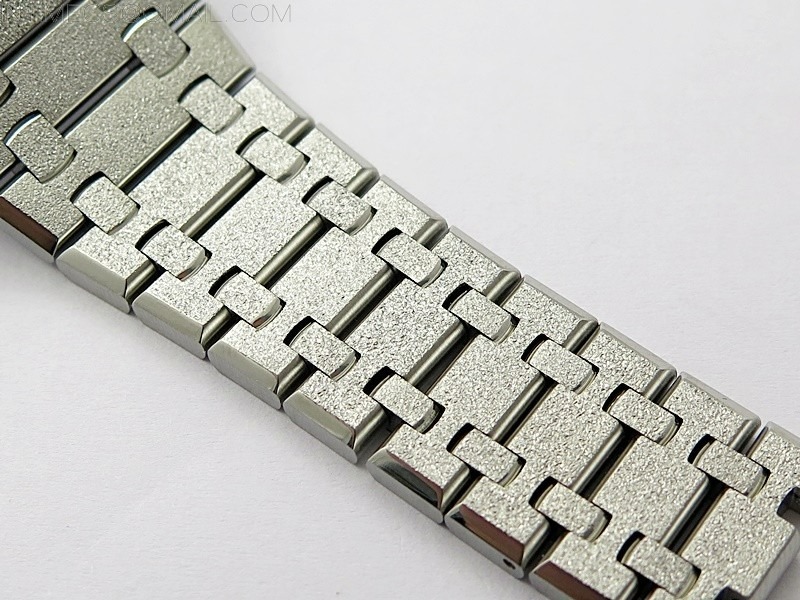 royal-oak-41mm-15500-frosted-ss-apsf-1-1-best-edition-gray-textured-dial-on-frosted-ss-bracelet-sa4302-super-clone (5).jpg