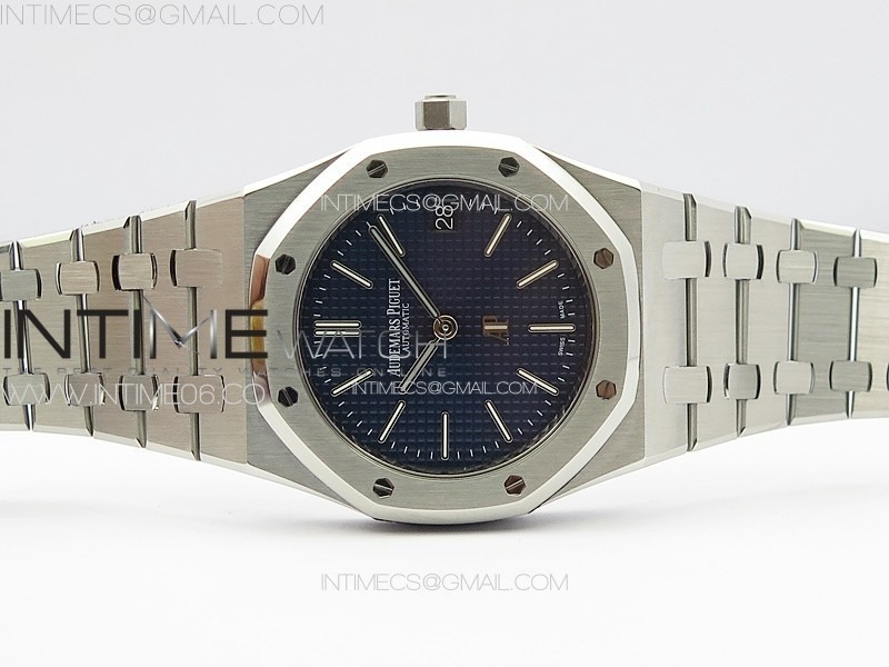 royal-oak-39mm-15202-ss-zf-1-1-best-edition-blue-textured-dial-on-ss-bracelet-a2121-v2 (2).jpg