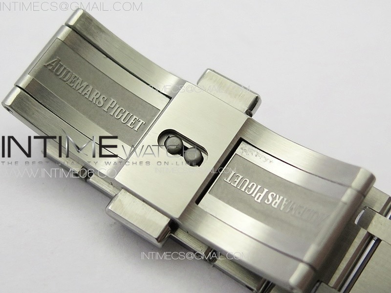royal-oak-39mm-15202-ss-zf-1-1-best-edition-blue-textured-dial-on-ss-bracelet-a2121-v2 (8).jpg