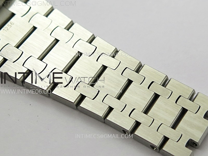 royal-oak-37mm-15450-ss-zf-1-1-best-edition-white-textured-dial-on-ss-bracelet-sa3120-super-clone (6).jpg
