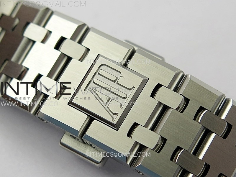 royal-oak-37mm-15450-ss-apsf-1-1-best-edition-silver-textured-dial-on-ss-bracelet-sa3120-super-clone (7).jpg