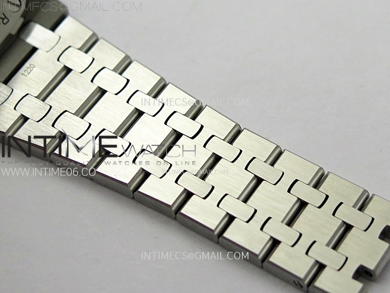 royal-oak-37mm-15450-ss-apsf-1-1-best-edition-blue-textured-dial-on-ss-bracelet-sa3120-super-clone (6).jpg
