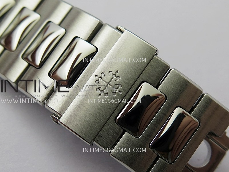 nautilus-57111a-ss-ddf-11-best-edition-white-textured-dial-on-ss-bracelet-super-clone-324 (7).jpg