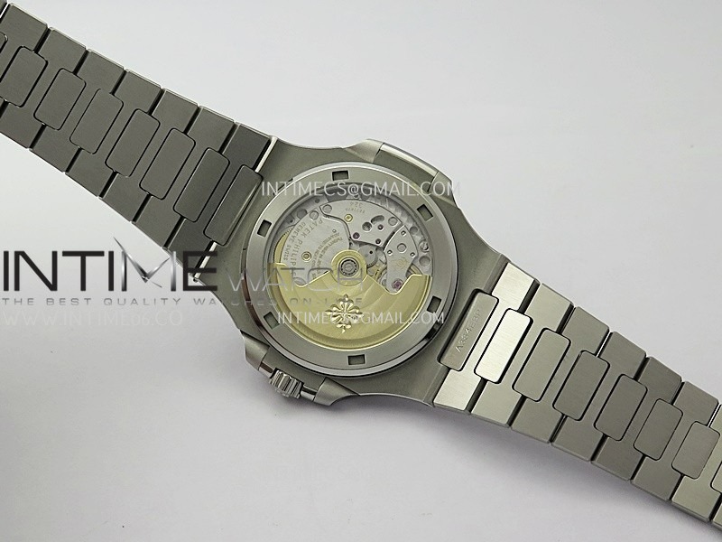 nautilus-57111a-ss-ddf-11-best-edition-white-textured-dial-on-ss-bracelet-super-clone-324 (9).jpg