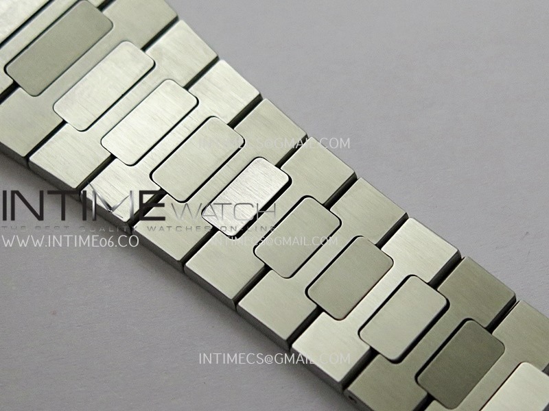 nautilus-5712-1a-001-ss-ppf-11-v4-best-edition-blue-dial-on-ss-bracelet-ppf240-free-tool (6).jpg