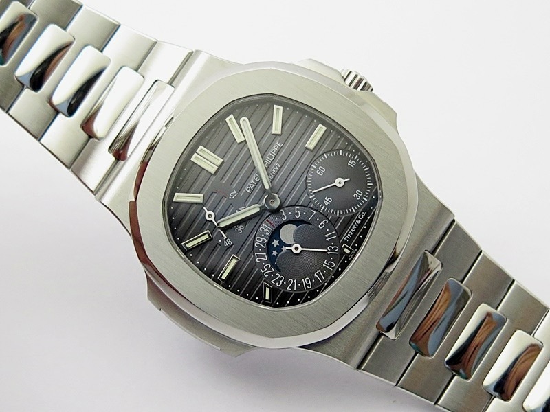 nautilus-5712-1a-001-ss-ppf-11-v4-best-edition-tiffany-co-blue-dial-on-ss-bracelet-ppf240-free-tool (1).jpg