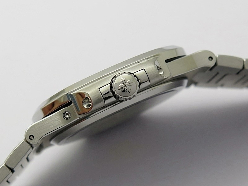 nautilus-5712-1a-001-ss-ppf-11-v4-best-edition-tiffany-co-blue-dial-on-ss-bracelet-ppf240-free-tool (3).jpg