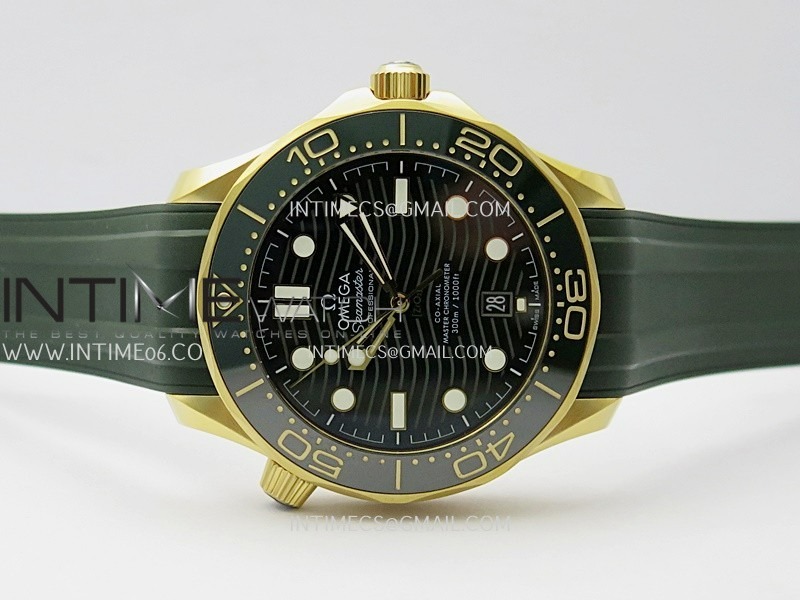 2018-seamaster-diver-300m-green-ceramic-bezel-yg-vsf-11-best-edition-green-dial-on-green-rubber-strap-a8801 (2).jpg