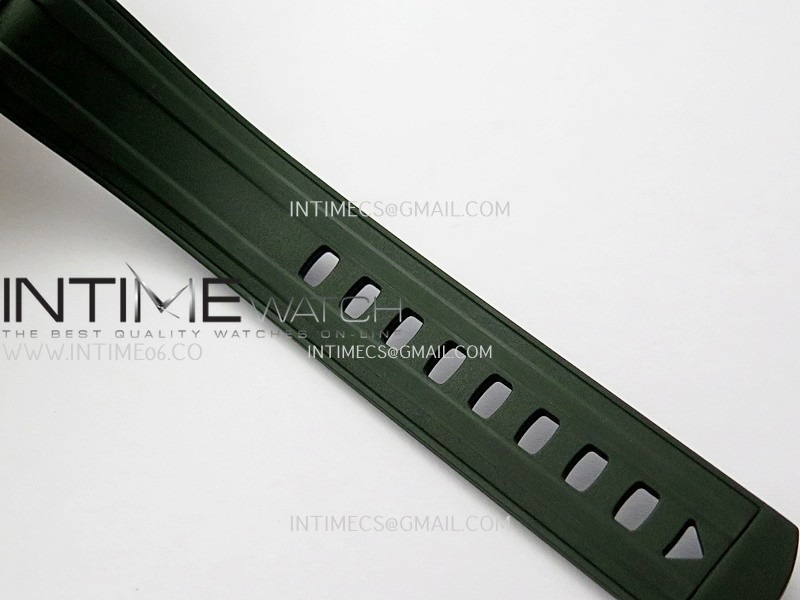 2018-seamaster-diver-300m-green-ceramic-bezel-yg-vsf-11-best-edition-green-dial-on-green-rubber-strap-a8801 (7).jpg