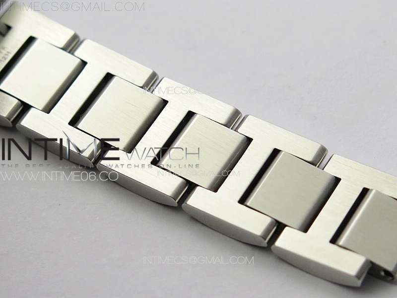 ballon-bleu-33mm-diamonds-bezel-ss-3kf-11-best-edition-white-textured-dial-on-ss-bracelet-a076 (6).jpg