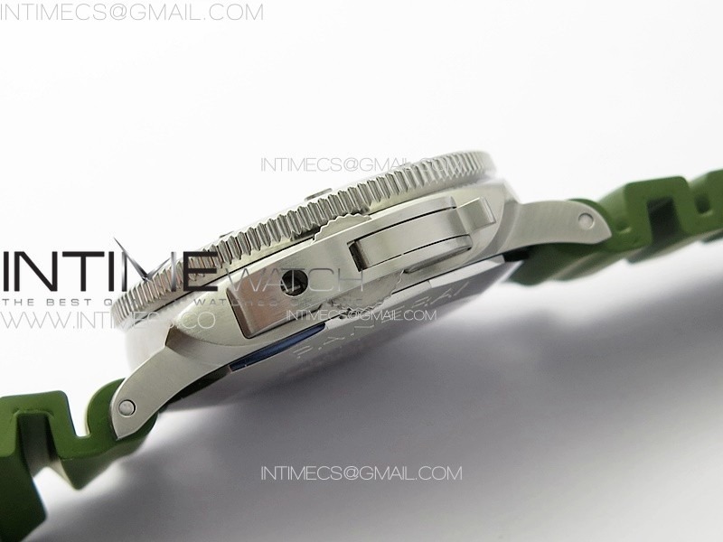 pam1226-y-vsf-1-1-best-edition-white-dial-on-green-rubber-strap-p900-super-clone (3).jpg