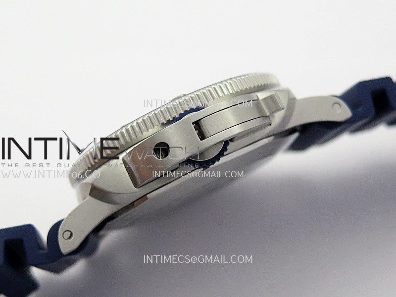 pam1696-44mm-submersible-vsf-11-best-edition-white-dial-on-blue-rubber-strap-p900-super-clone (3).jpg