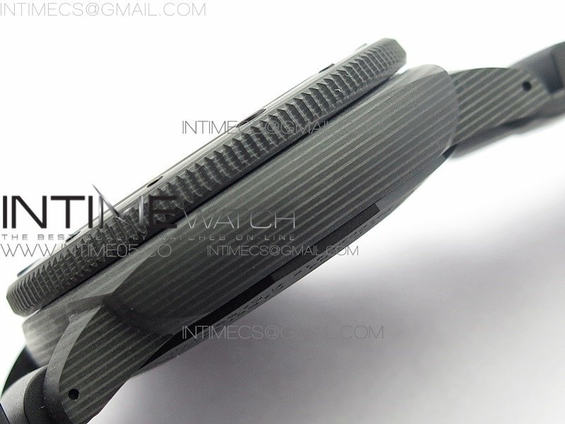 pam979-carbotech-vsf-best-edition-carbon-dial-on-rubber-strap-p9010-clone-free-leather-strap (4).jpg