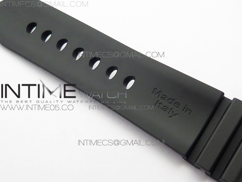 pam979-carbotech-vsf-best-edition-carbon-dial-on-rubber-strap-p9010-clone-free-leather-strap (7).jpg