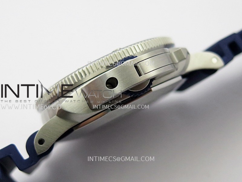 pam1676-44mm-submersible-vsf-11-best-edition-blue-dial-on-blue-rubber-strap-p900-super-clone (3).jpg