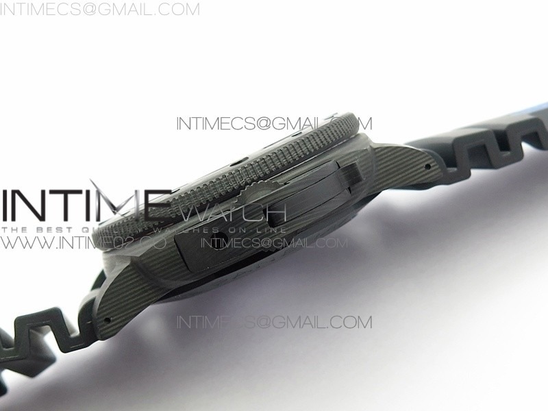 pam616-carbotech-v3-vsf-best-edition-on-blue-logo-black-rubber-strap-p9000 (3).jpg