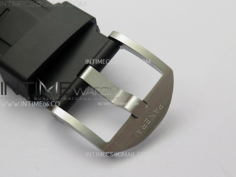 pam1024-submersible-44mm-vsf-best-edition-black-dial-on-black-rubber-strap-p900 (6).jpg