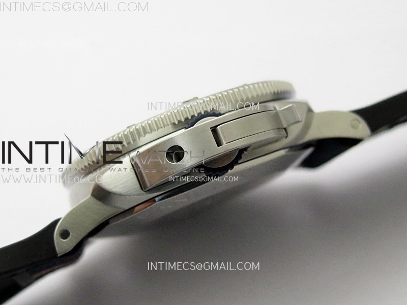 pam1391-submersible-44mm-vsf-1-1-best-edition-blue-dial-on-blue-kevlar-composite-strap-p900 (3).jpg