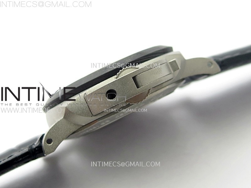 pam1096-w-luminor-gmt-42mm-titanium-vsf-1-1-best-edition-black-dial-on-black-leather-strap-p9011-super-clone (3).jpg