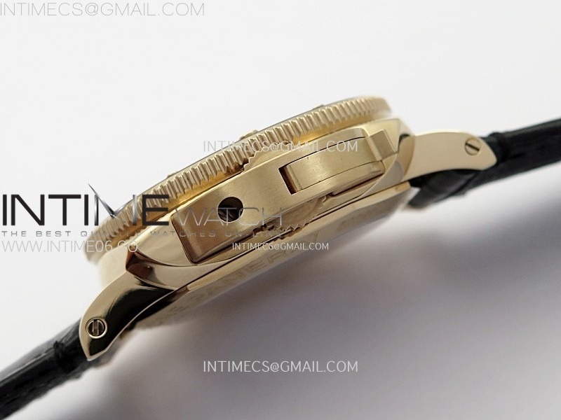 pam974-luminor-submersible-rg-vsf-1-1-best-edition-on-black-leather-strap-op-xxxiv-clone (3).jpg
