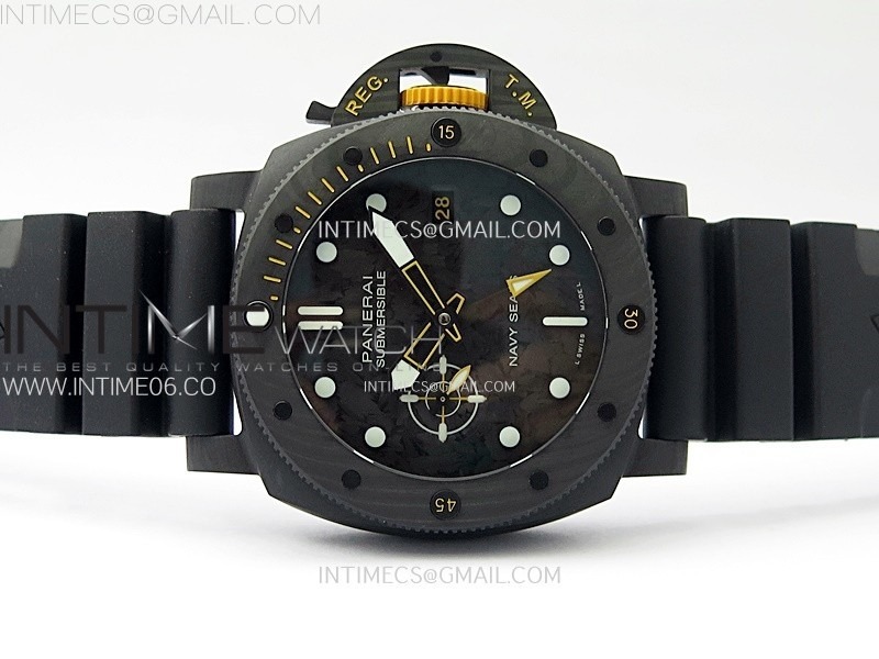 pam1324-carbotech-44mm-gmt-vsf-1-1-best-edition-carbon-dial-on-black-rubber-strap-p9011 (2).jpg