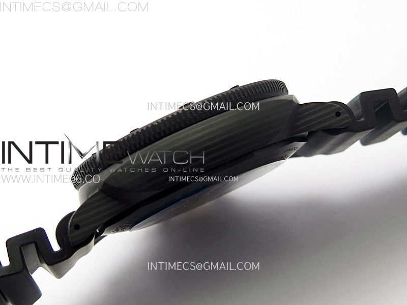 pam1324-carbotech-44mm-gmt-vsf-1-1-best-edition-carbon-dial-on-black-rubber-strap-p9011 (5).jpg