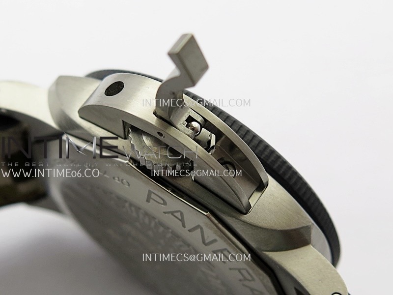 pam1669-carbotech-47mm-vsf-11-best-edition-ombre-black-dial-blue-markers-on-camouflage-strap-p900-clone (4).jpg