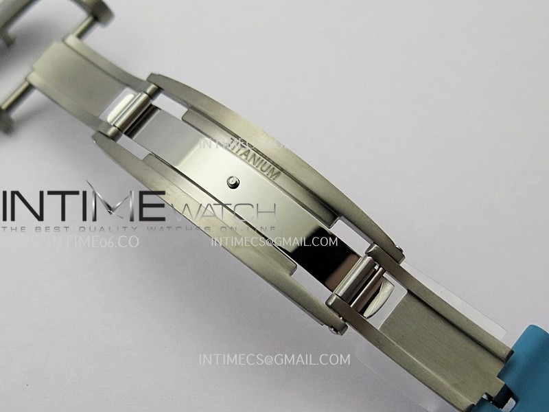 rm055-blue-inner-bezel-blue-crown-ntpt-zf-11-best-edition-on-blue-rubber-strap-rmul2-super-clone-v2 (7).jpg