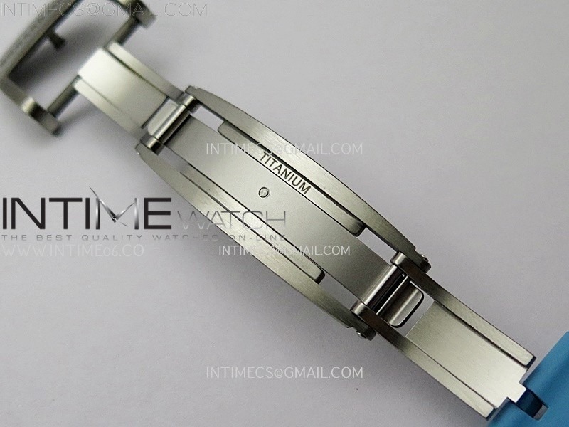 rm055-ntpt-apsf-1-1-best-edition-blue-inner-bezel-blue-crown-on-blue-rubber-strap-rmul2-super-clone (7).jpg