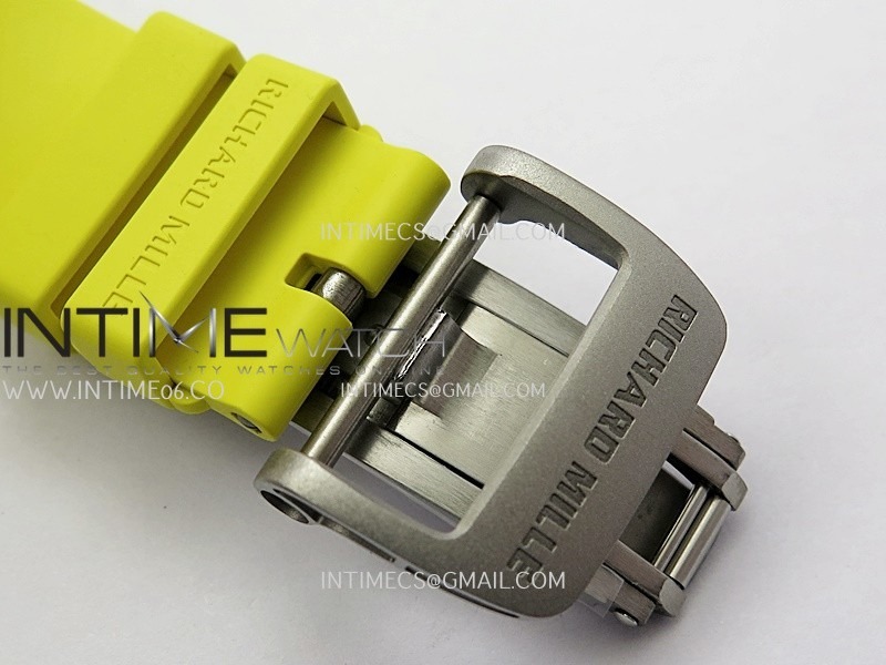 rm061-white-ceramic-zf-11-best-edition-on-yellow-rubber-strap-rmul2-super-clone (5).jpg