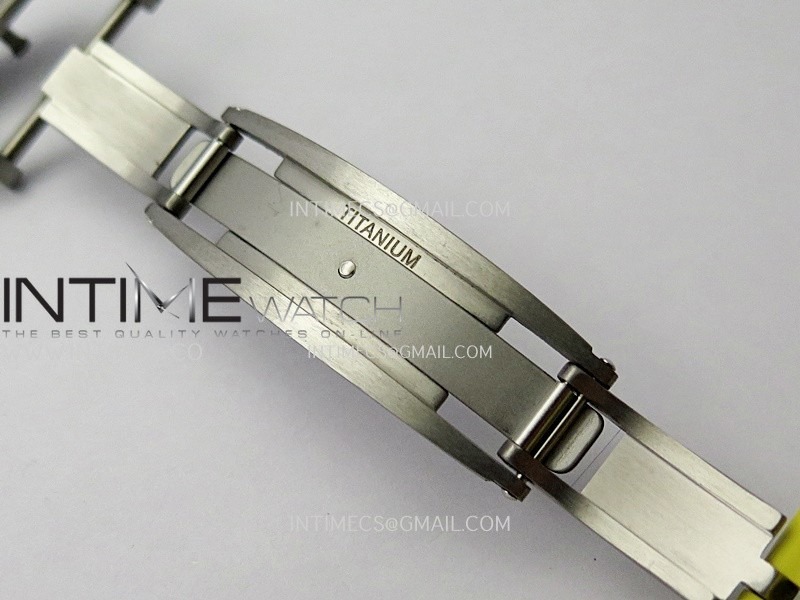 rm061-white-ceramic-zf-11-best-edition-on-yellow-rubber-strap-rmul2-super-clone (7).jpg