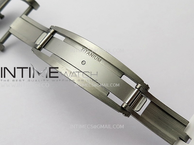 rm055-white-ceramic-red-inner-bezel-apsf-11-best-edition-on-white-rubber-strap-rmul2-super-clone (7).jpg