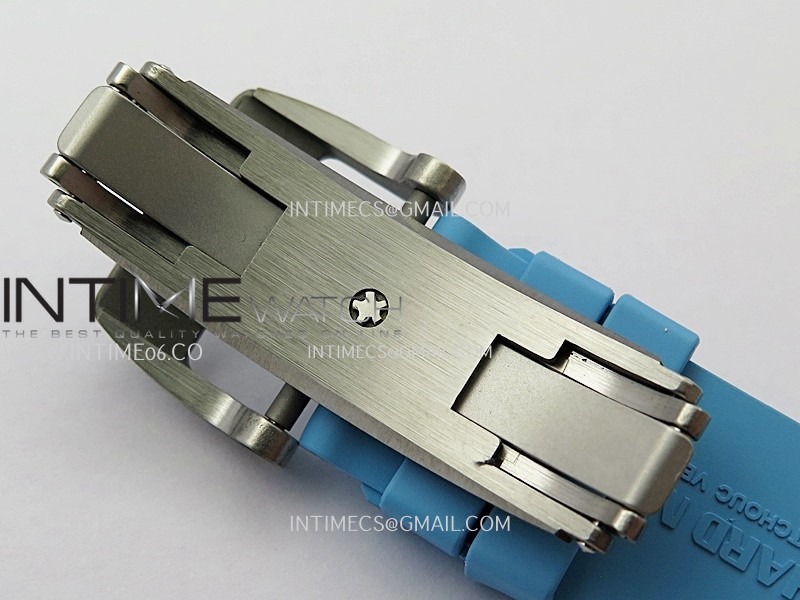 rm055-white-ceramic-blue-inner-bezel-apsf-11-best-edition-on-blue-rubber-strap-rmul2-super-clone (6).jpg