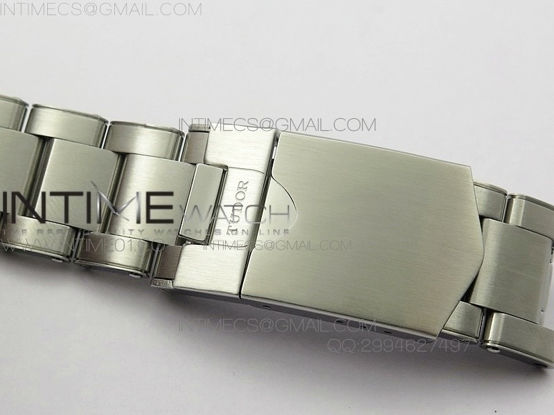 heritage-2016-black-bay-shield-zf-1-1-best-edition-blue-on-ss-bracelet-a2824 (7).jpg