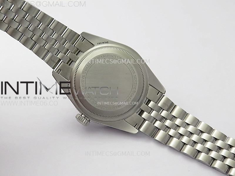 heritage-black-bay-m7941a1a0ru-0003-41mm-ss-zf-1-1-best-edition-black-dial-red-bezel-on-ss-bracelet-a2824 (9).jpg