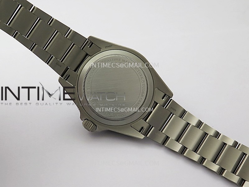 pelagos-m25407n-0001-39mm-black-ceramic-ti-v2-zf-11-best-edition-black-dial-on-titanium-bracelet-a2824 (9).jpg