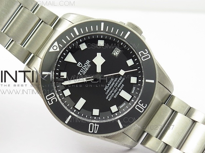 pelagos-zf-1-1-best-edition-black-dial-on-titanium-bracelet-a2824-v5 (1).jpg